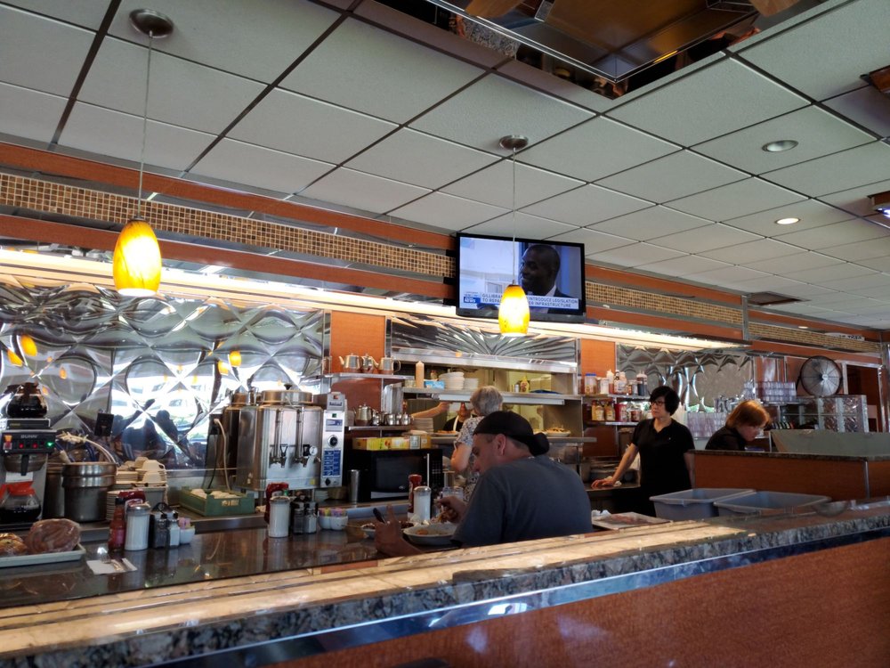Colonie Diner 1890 Central Ave, Albany