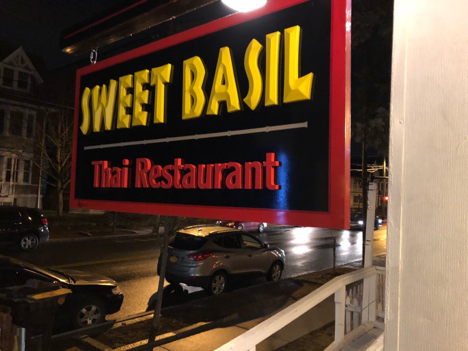 Sweet Basil Thai Restaurant 370 Delaware Ave, Albany