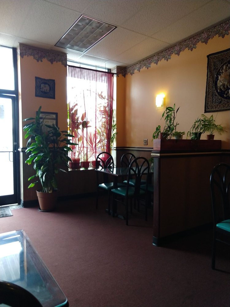 Capital Thai 997 Central Ave, Albany