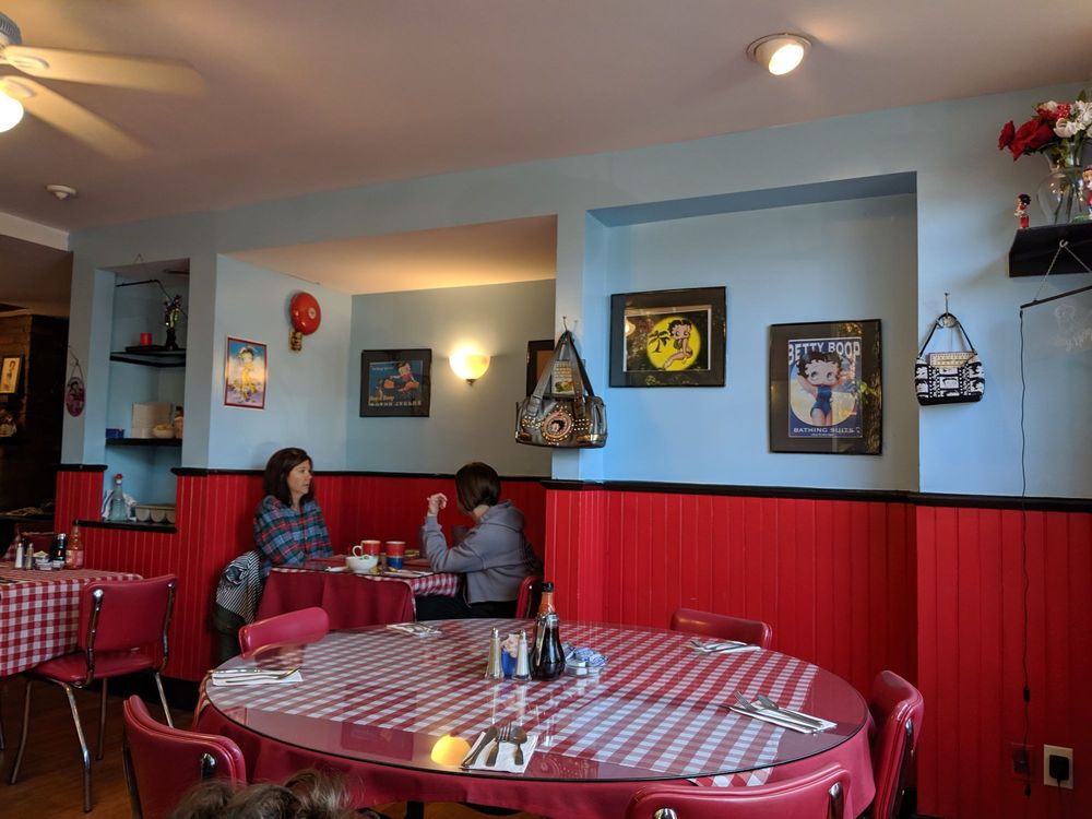 Betty Boops Diner 115 Philip St, Albany