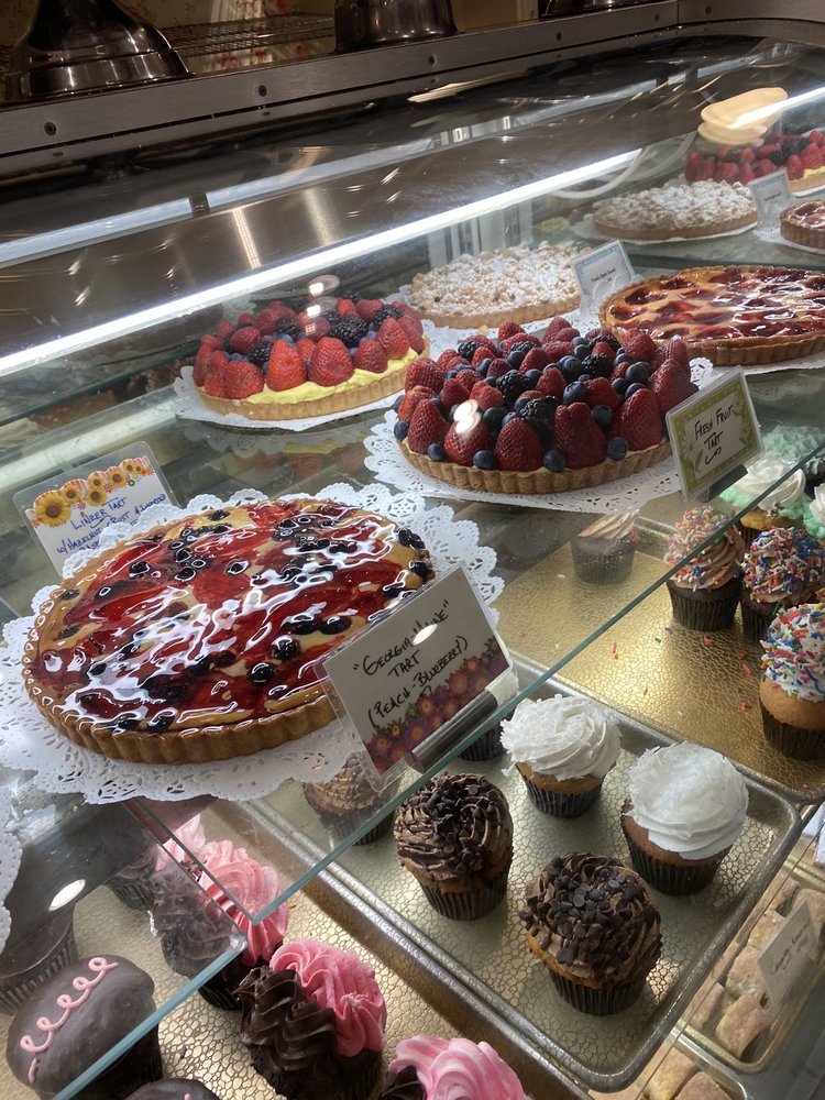 Torta Fina Bakeshoppe & Patisserie 80 Deer Park Ave, Babylon