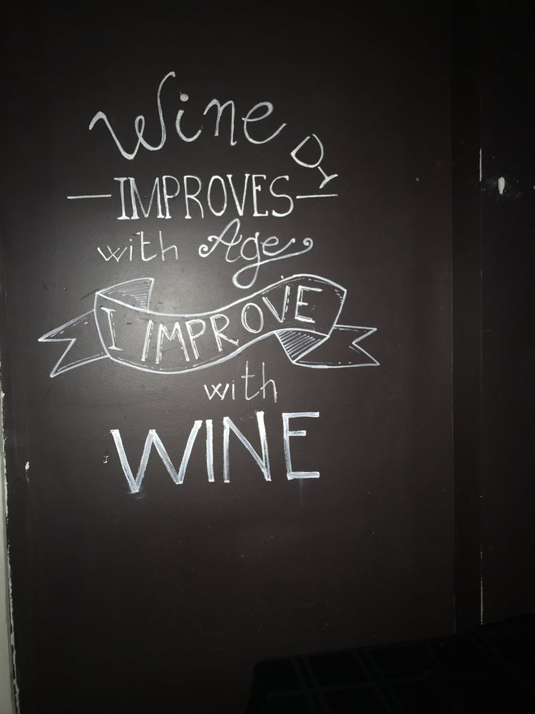 Molto Vino 45 Deer Park Ave, Babylon