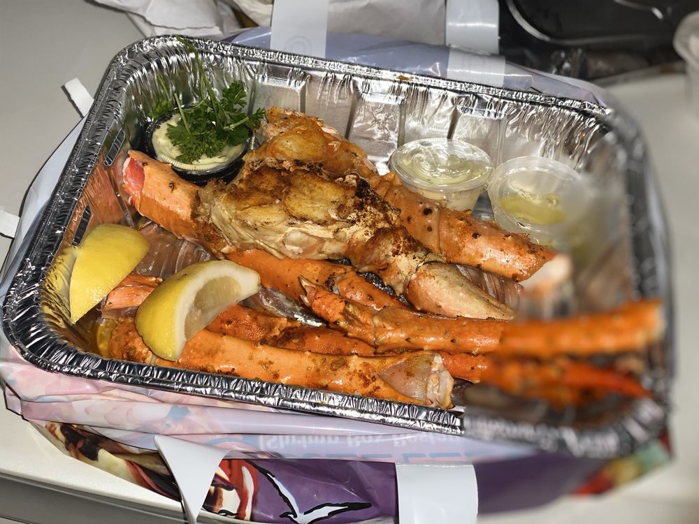 Sammy's Fish Box 41 City Island Ave, Bronx