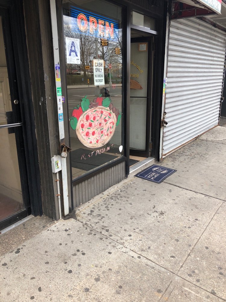Ljubo's Pizza 15 Westchester Square, Bronx
