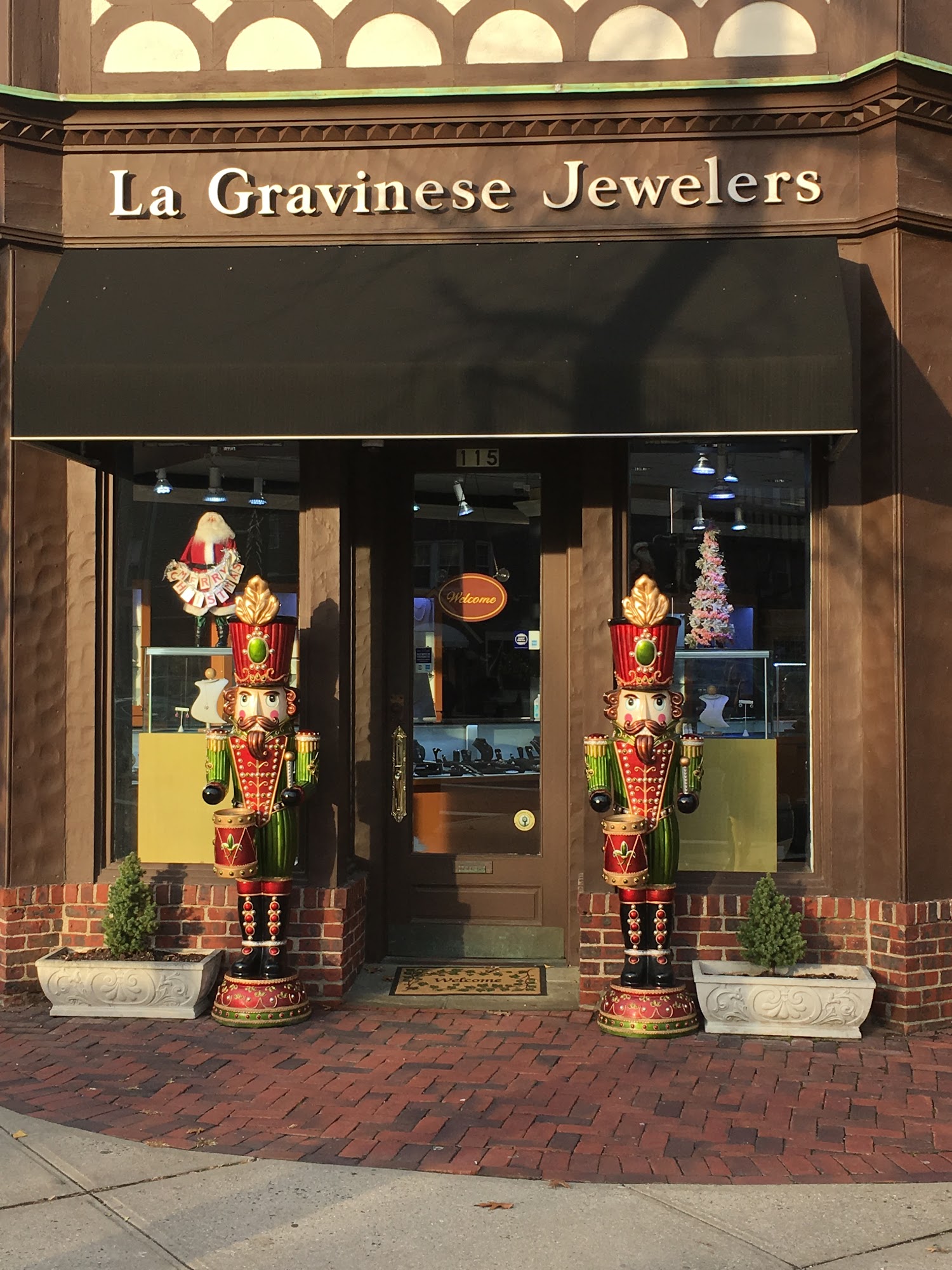 LaGravinese Jewelers