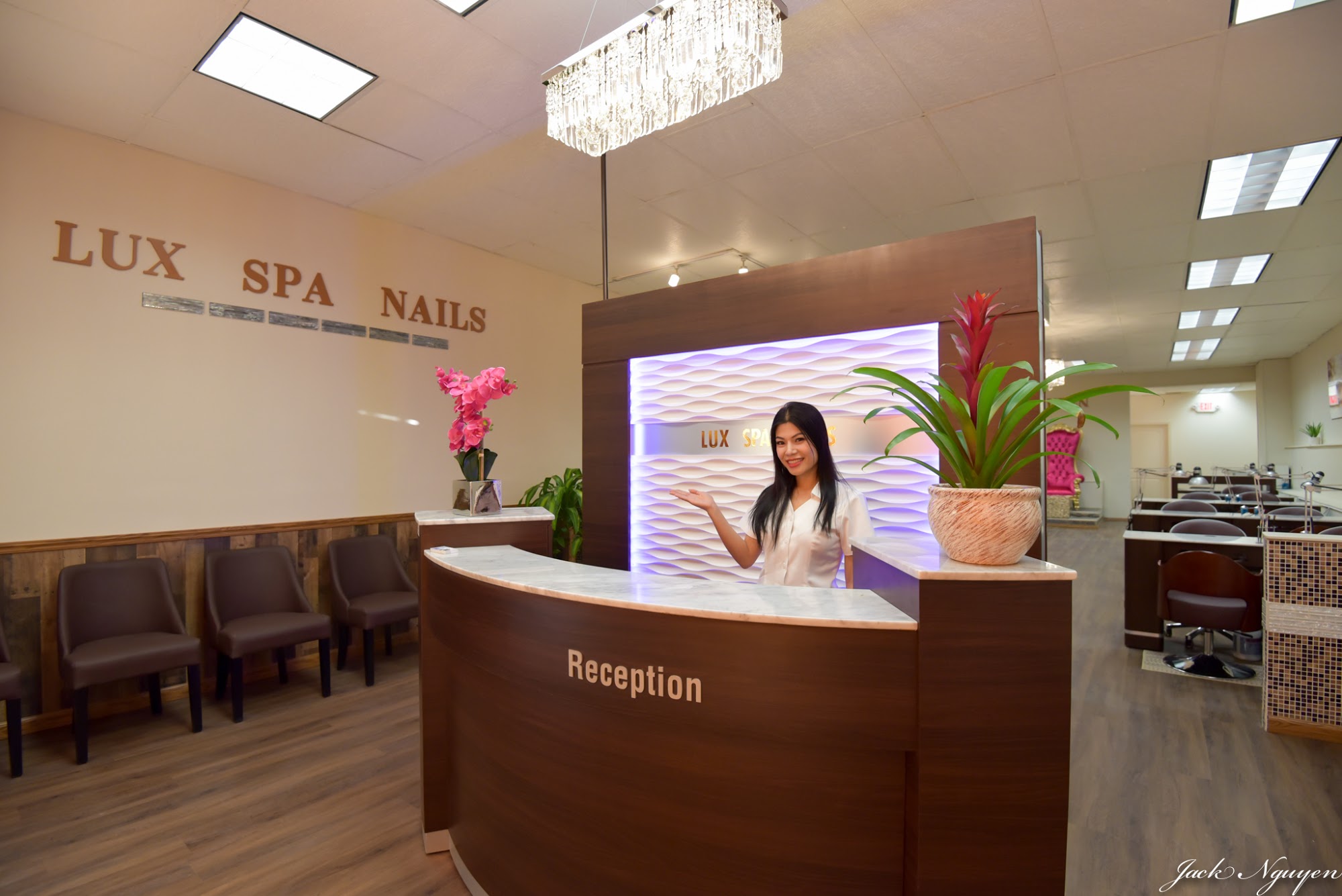 Lux Spa Nails
