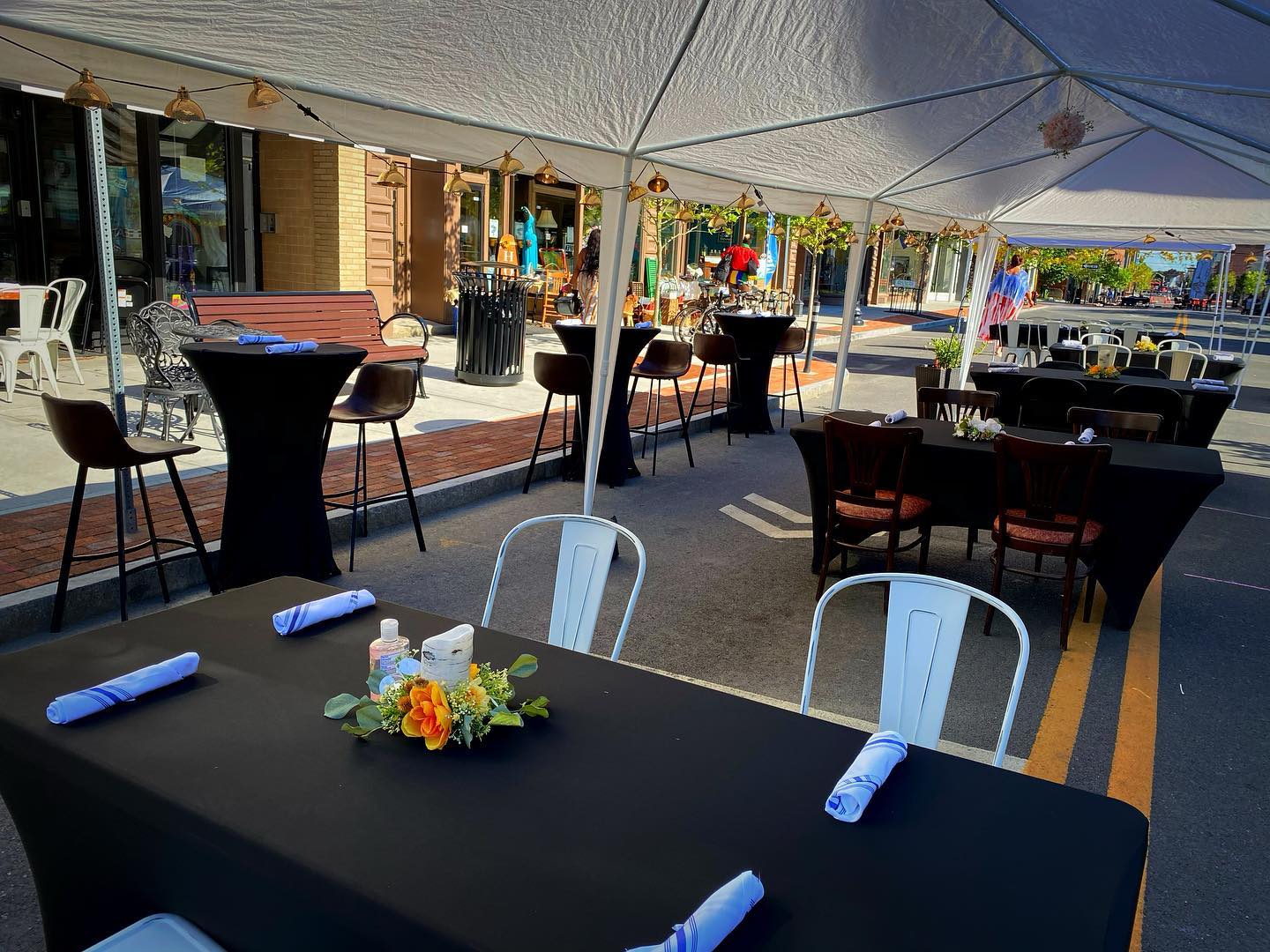 Cafe Monocle 95 Remsen St, Cohoes