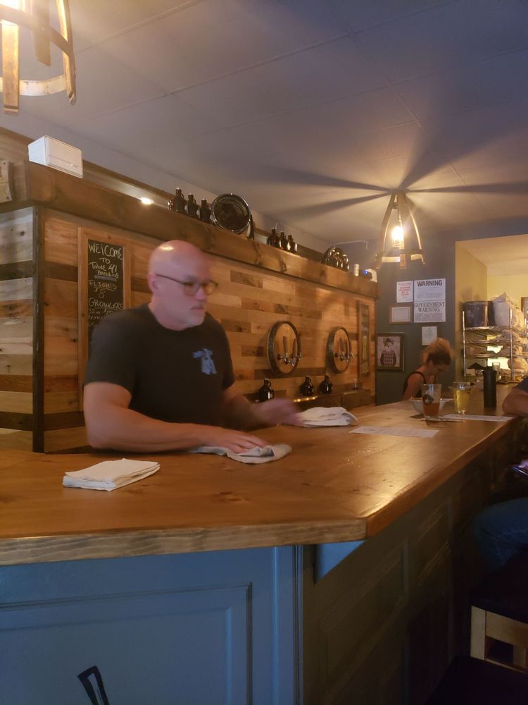 Table 41 Brewing 188 Remsen St, Cohoes