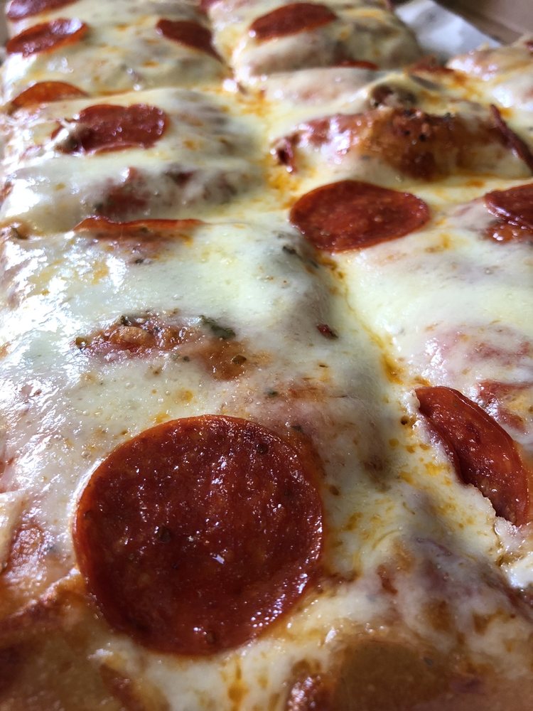 Johnny’s Pizza Boss 476 Grand Blvd, Deer Park