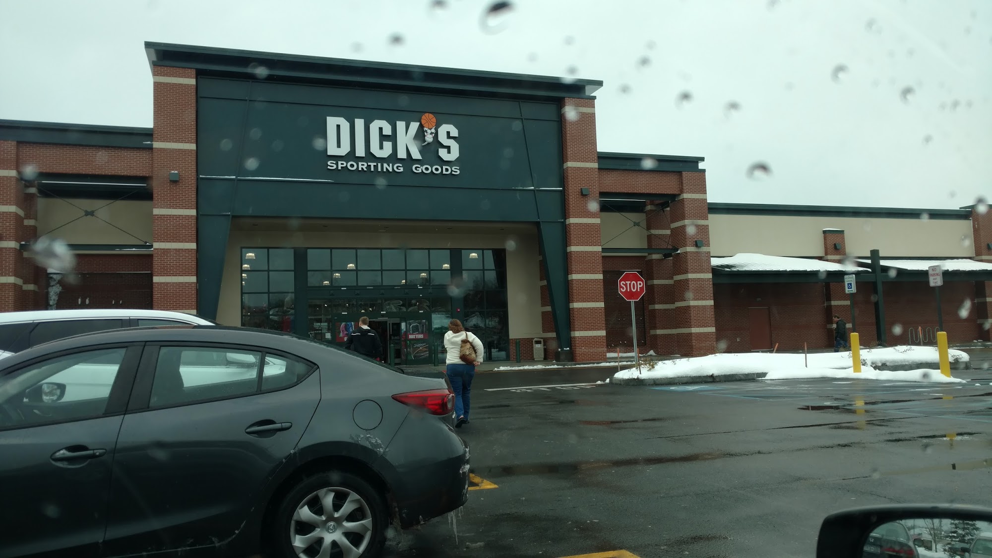 DICK'S Sporting Goods