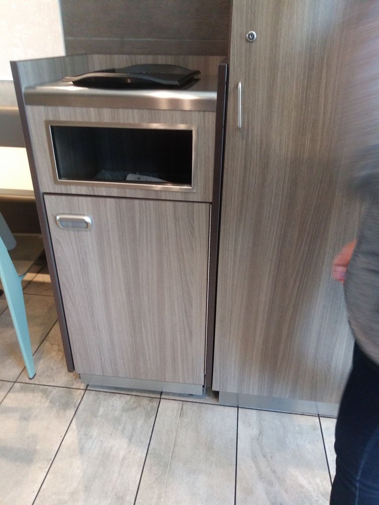 McDonald's 2361 Hempstead Turnpike, East Meadow
