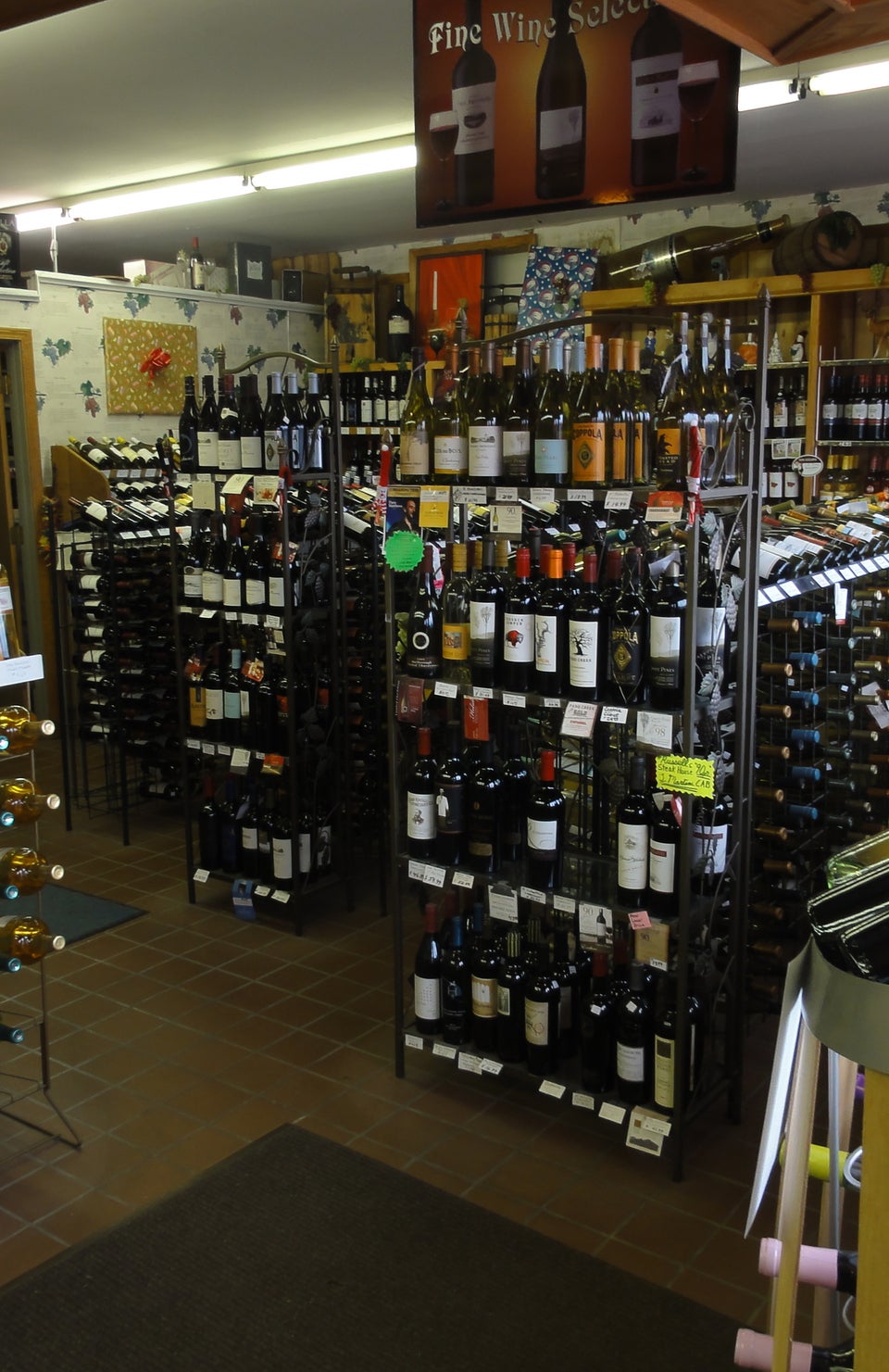 Elma Wine & Liquor 2350 Bowen Rd, Elma