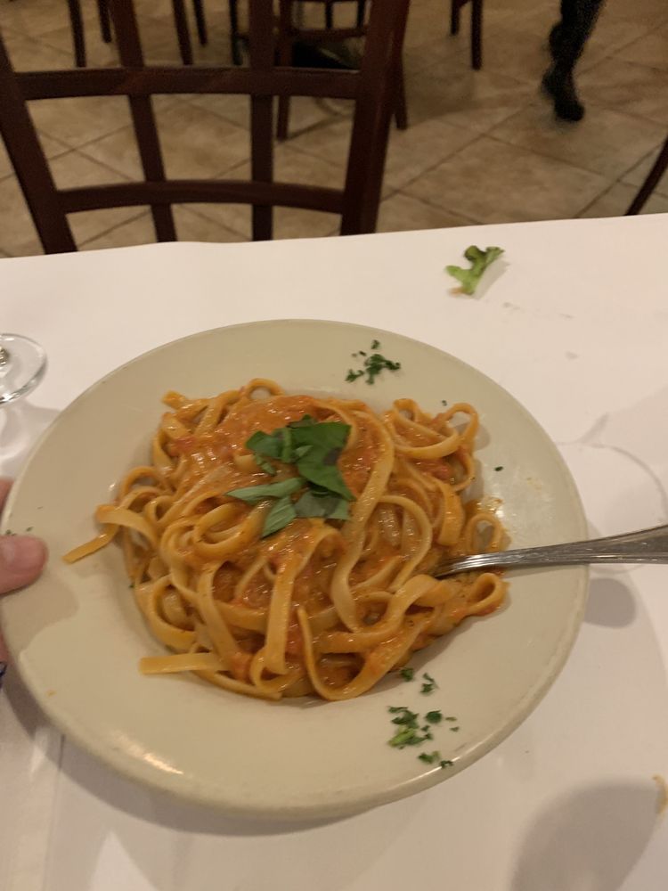 Tre Scalini Italian Restaurant 196 Main St, Farmingdale