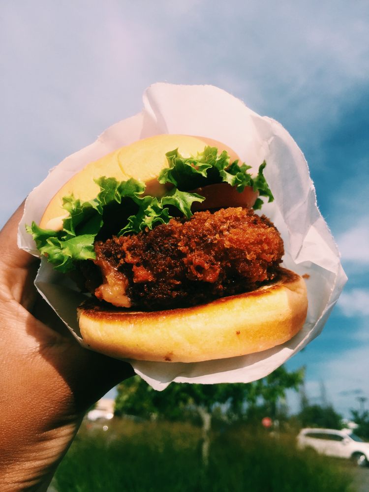 Shake Shack 860 Old Country Rd, Garden City