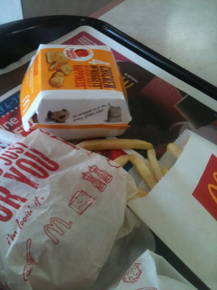 McDonald's 637 Stewart Ave, Garden City