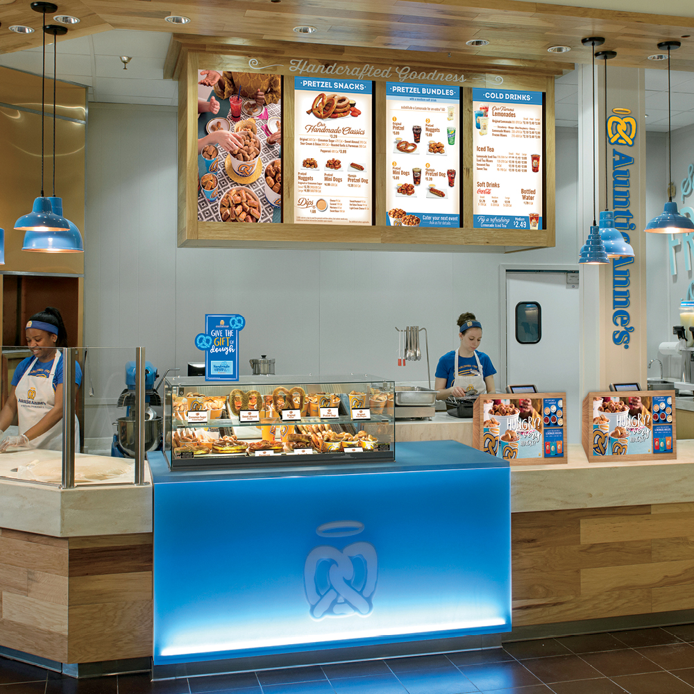 Auntie Anne's 640 Old Country Rd, Garden City
