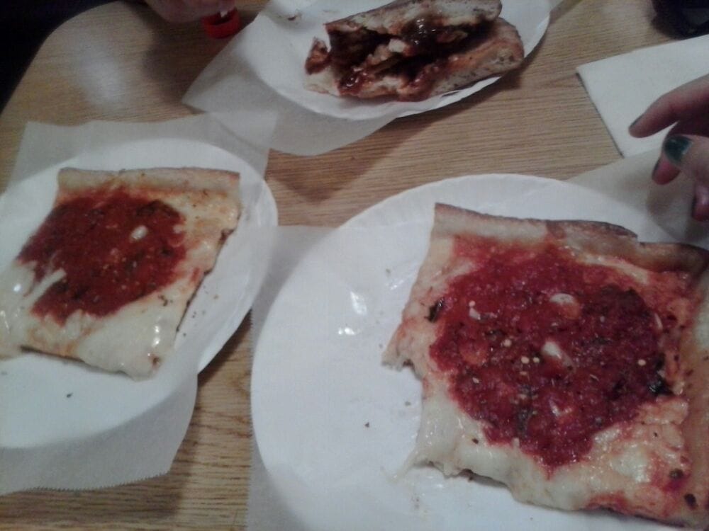 D'Aleos Pizzeria 90-10 Jamaica Ave, Jamaica