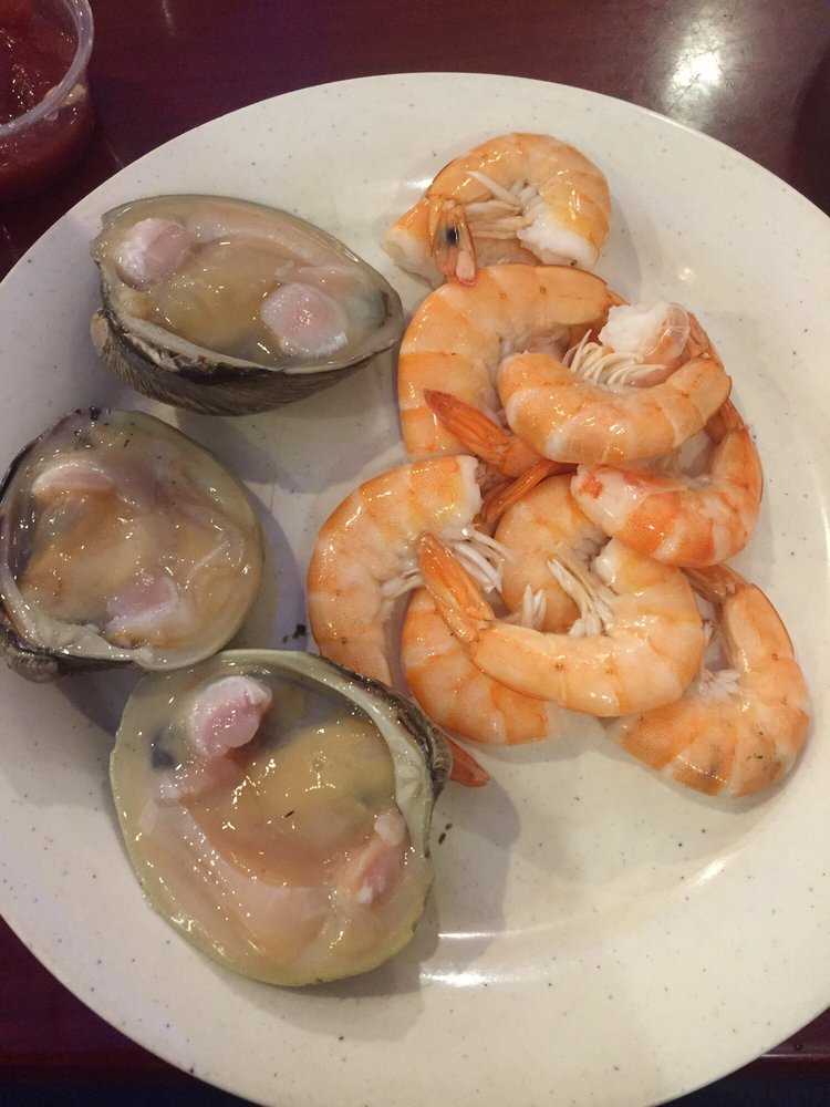 Chen's Buffet City 3056 Hempstead Turnpike, Levittown