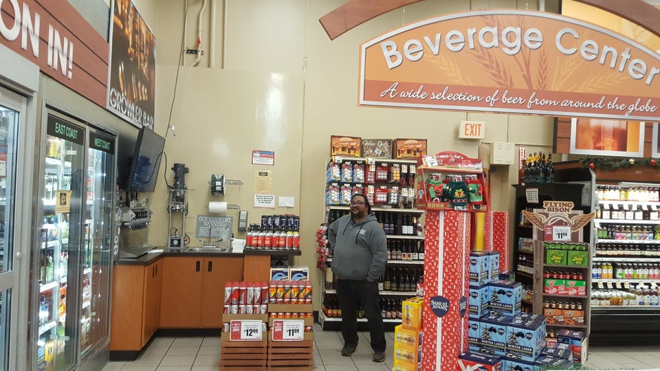 TOPS Friendly Markets 906 Center St, Lewiston