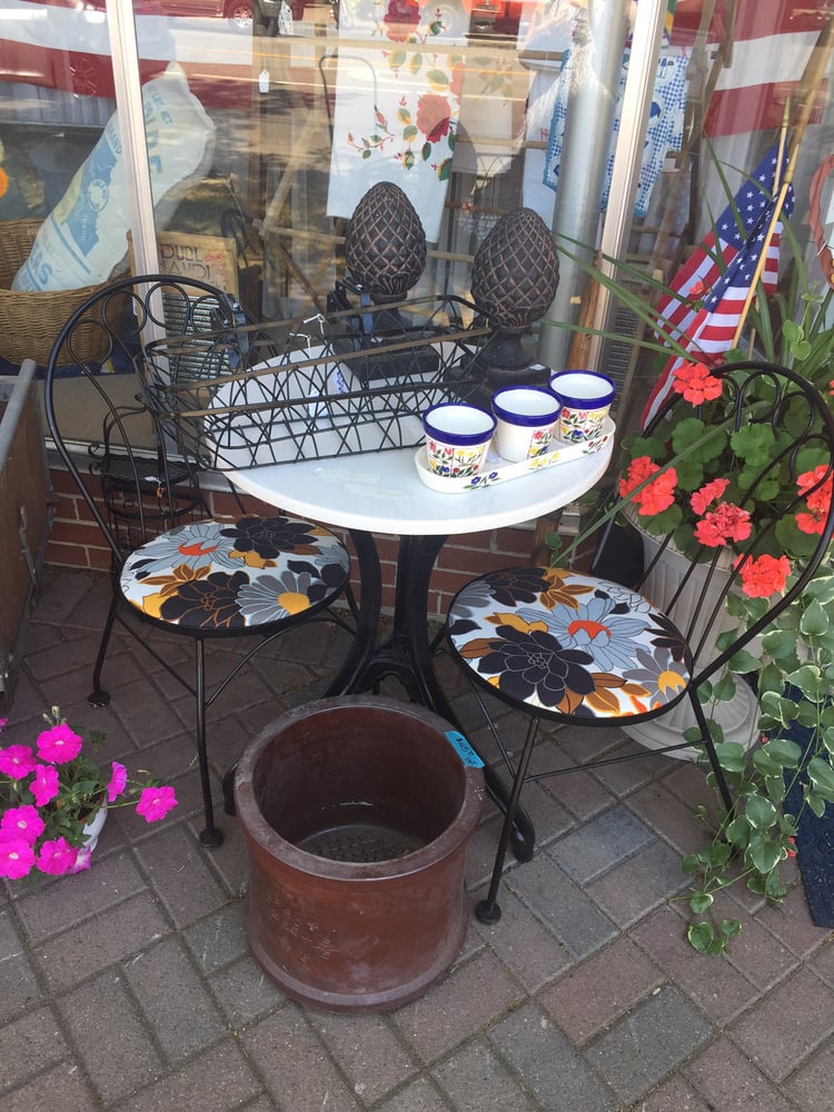 Country Doctor Antiques & Gifts 549 Center St, Lewiston