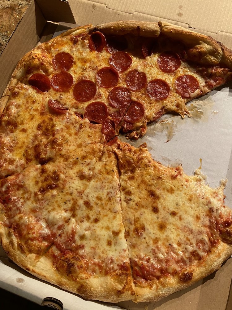 Mr. G’s Pizzeria 133 N Wellwood Ave, Lindenhurst
