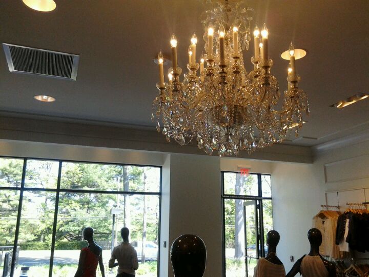 White House Black Market 1950 Northern Blvd, Manhasset
