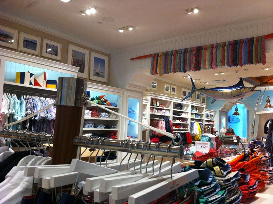 Vineyard Vines 1950 Northern Blvd, Manhasset