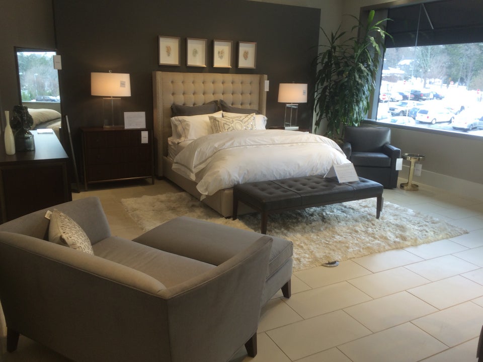 Mitchell Gold + Bob Williams 1900 Northern Blvd, Manhasset
