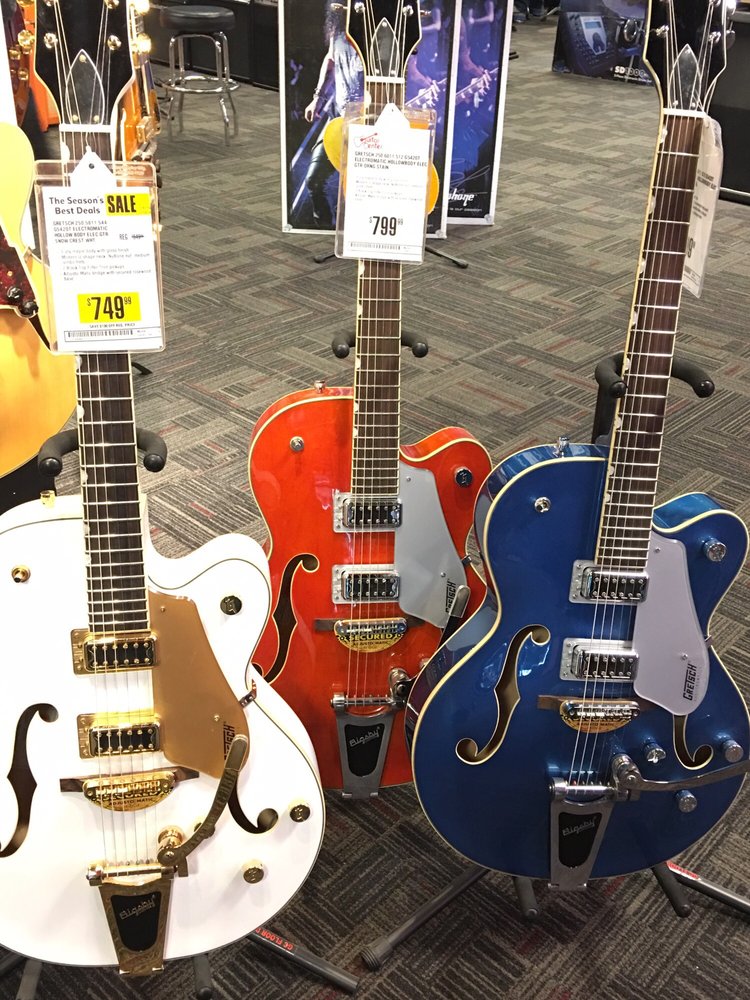 Guitar Center 218 W 44th St, Manhattan