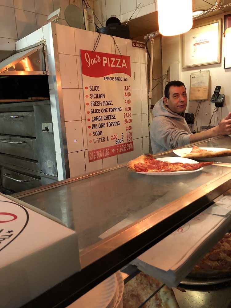 Joe's Pizza 7 Carmine St, New York