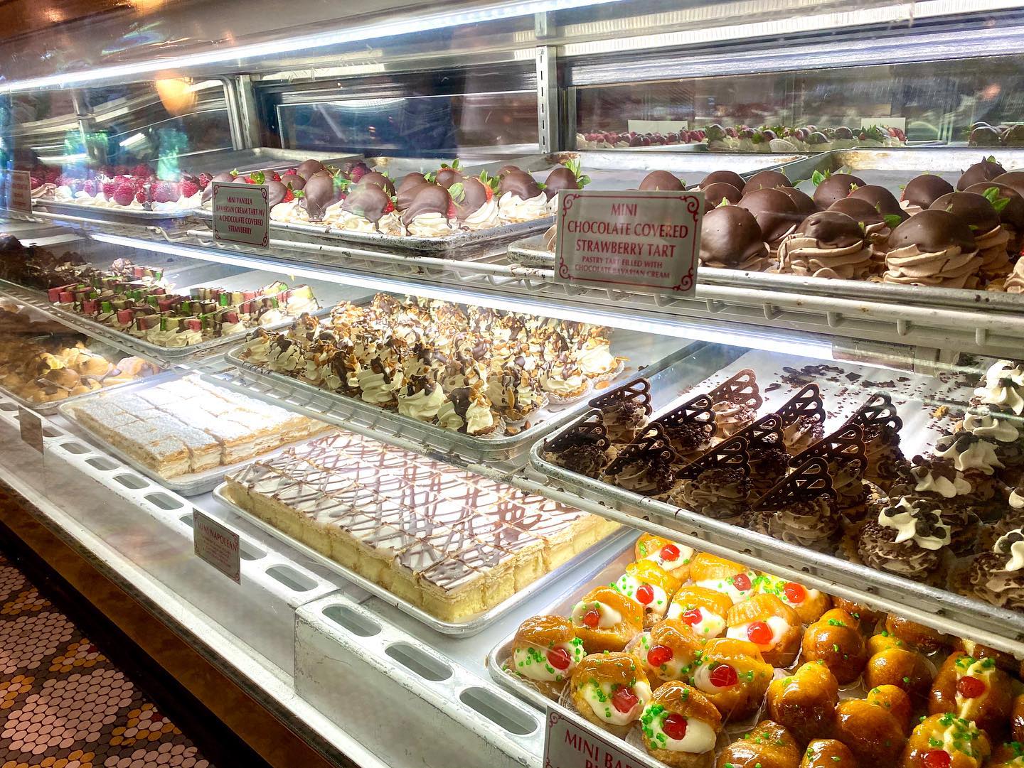 Veniero's Pasticceria & Caffe 342 E 11th St, New York