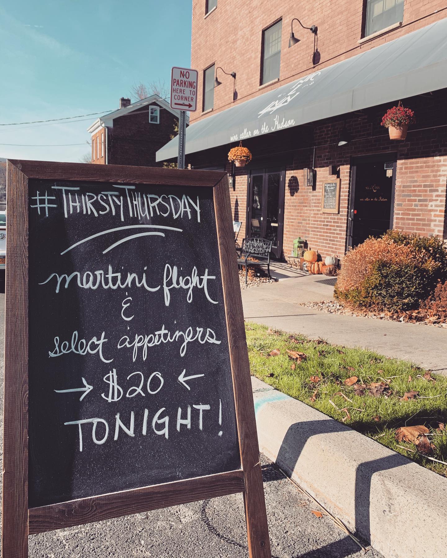 Nic L Inn Cellar Market & Bistro 135 N Water St, Poughkeepsie