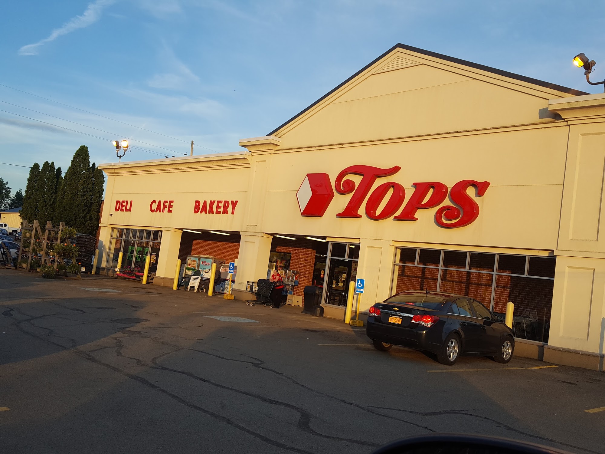 Tops Friendly Market