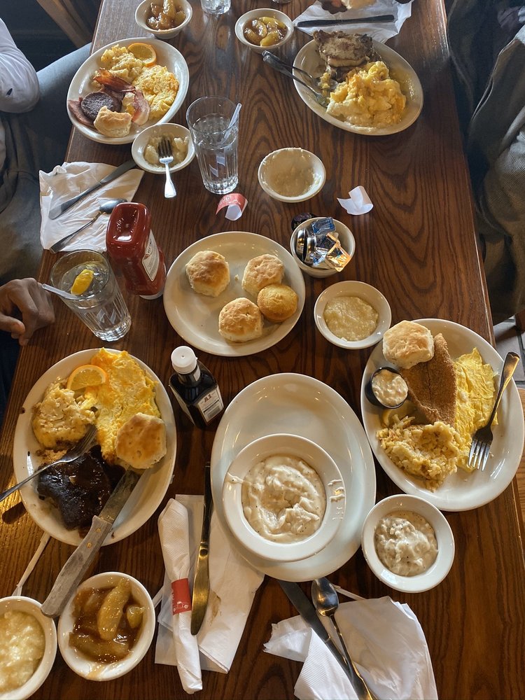 Cracker Barrel Old Country Store 2075 Hylan Dr, Rochester