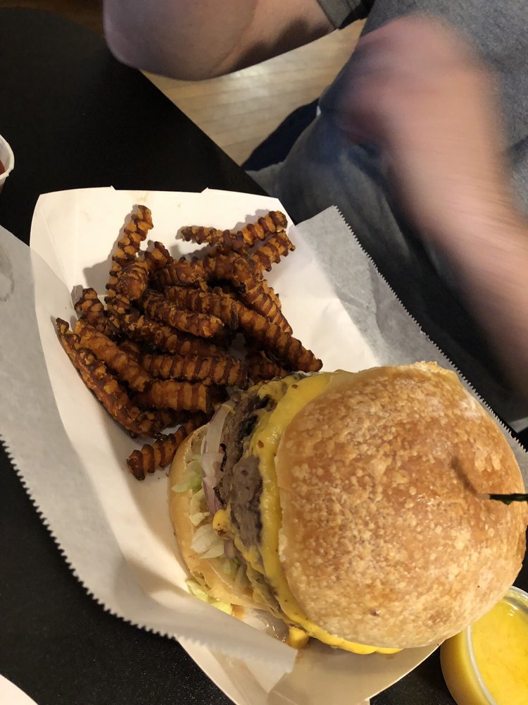 Harry G's New York Deli and Cafe 678 South Ave, Rochester