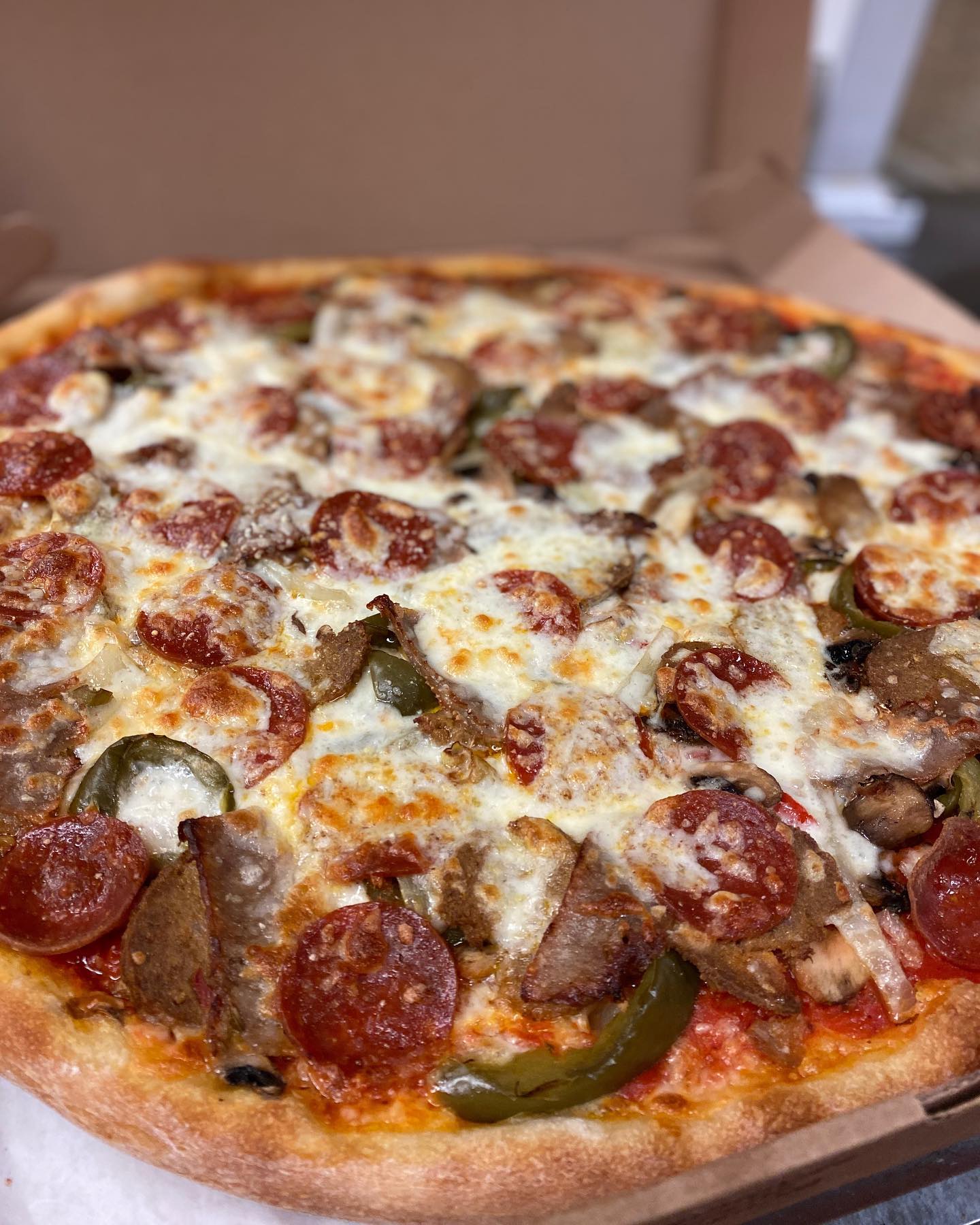 Sunset Pizza 645 Rossville Ave, Staten Island