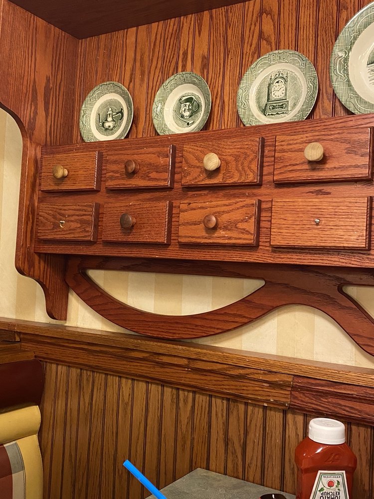 Friendly's 150 Jericho Turnpike, Syosset