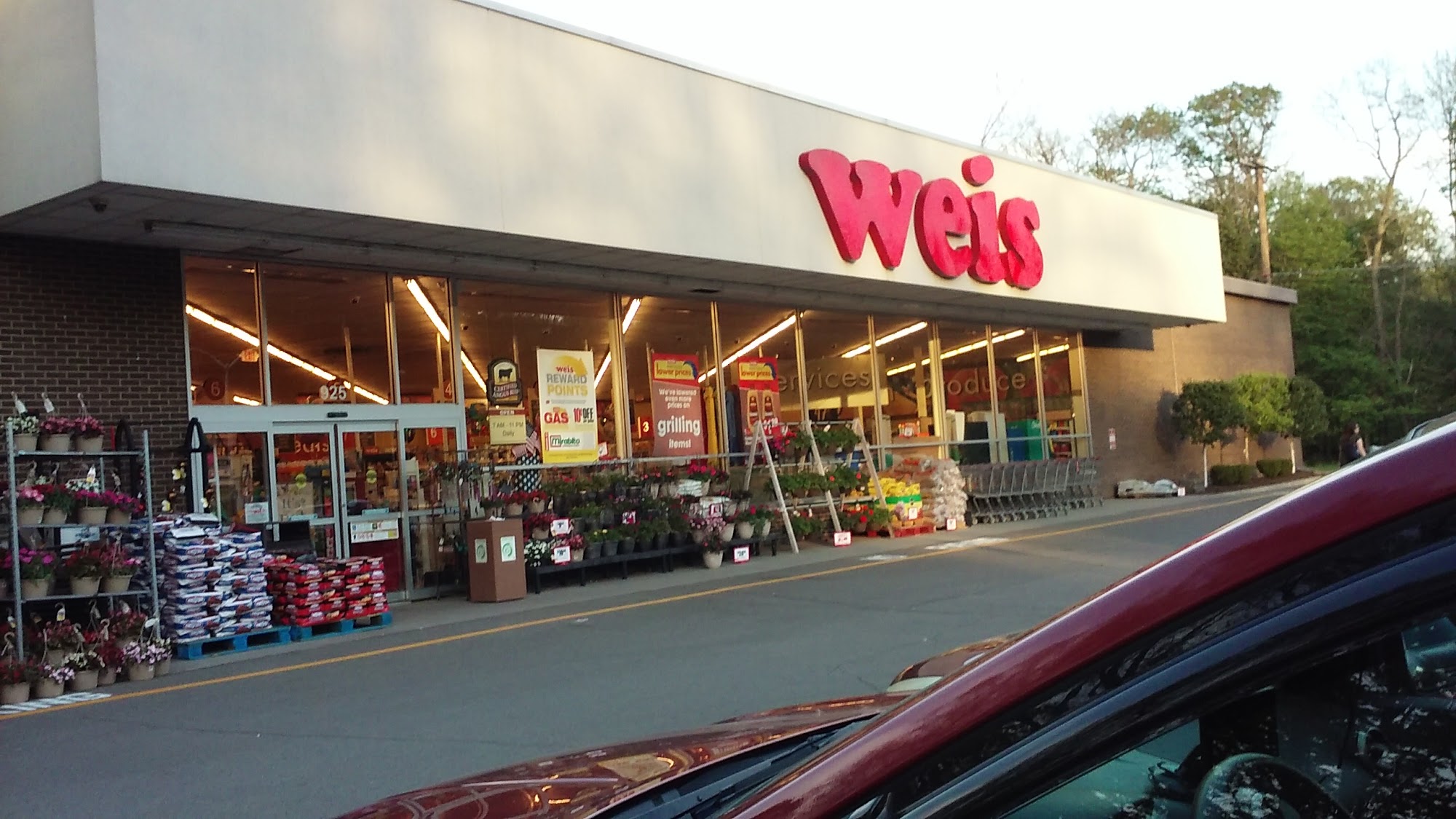 Weis Markets