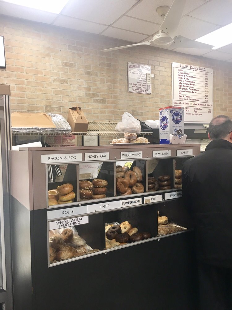 L & E Bagels 3346 Jerusalem Ave, Wantagh