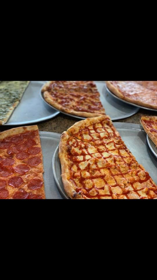 Nunzios Pizza Town 751 NY-109, West Babylon