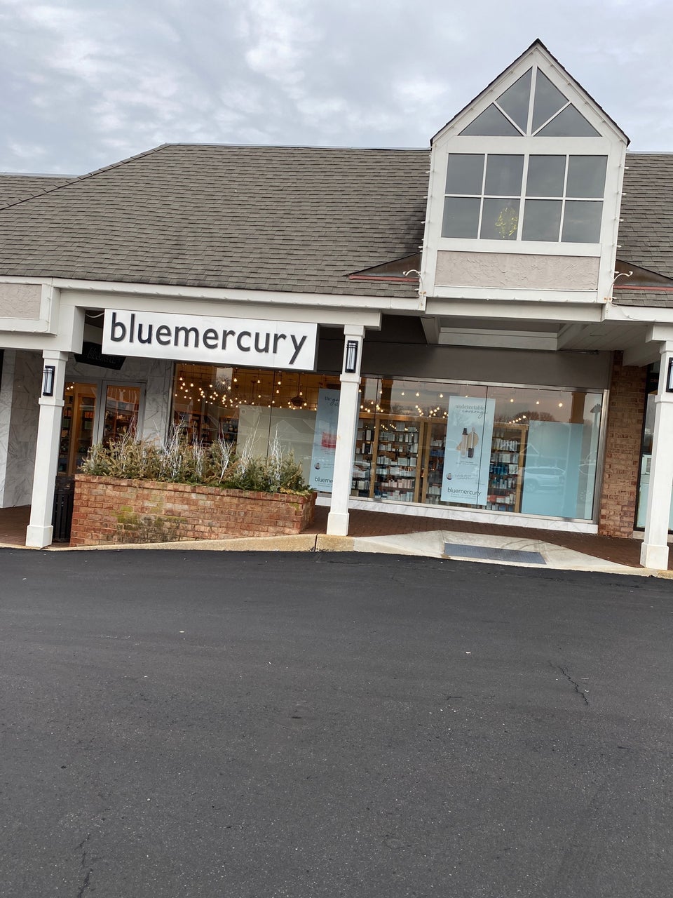 Bluemercury 8285 Jericho Turnpike, Woodbury New York 11797