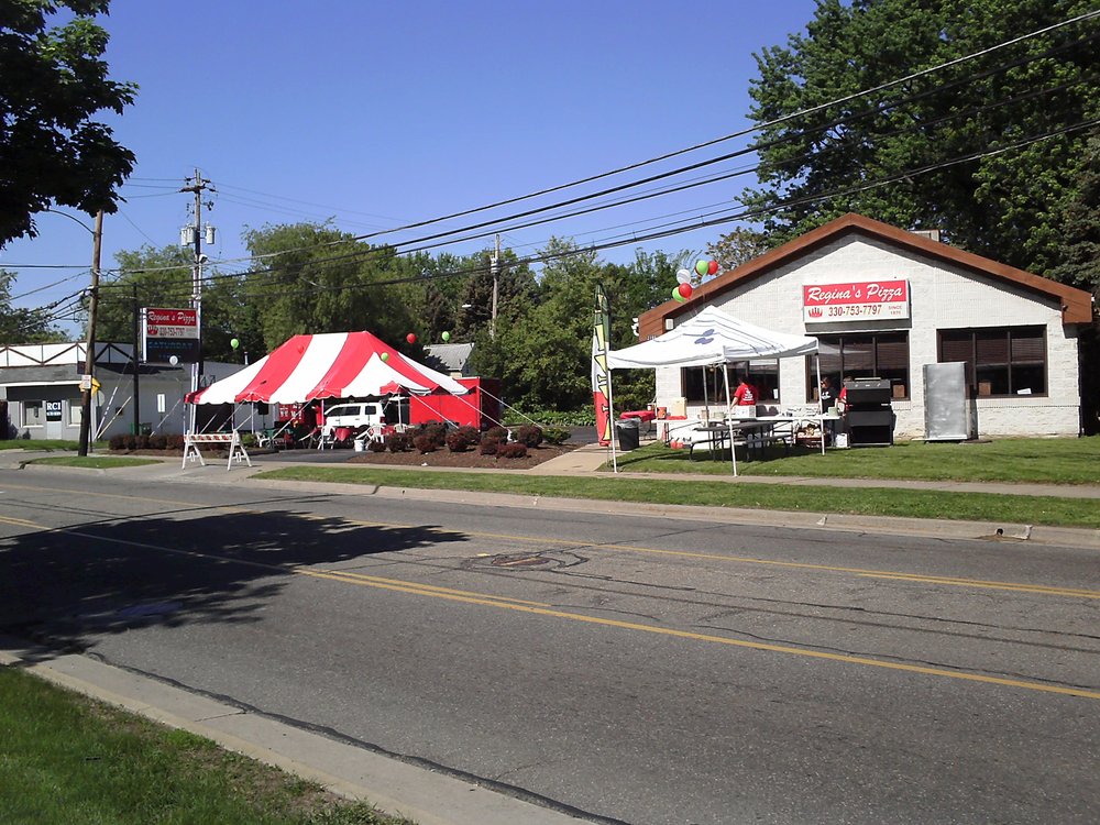 Regina's Pizza 2160 East Ave, Akron