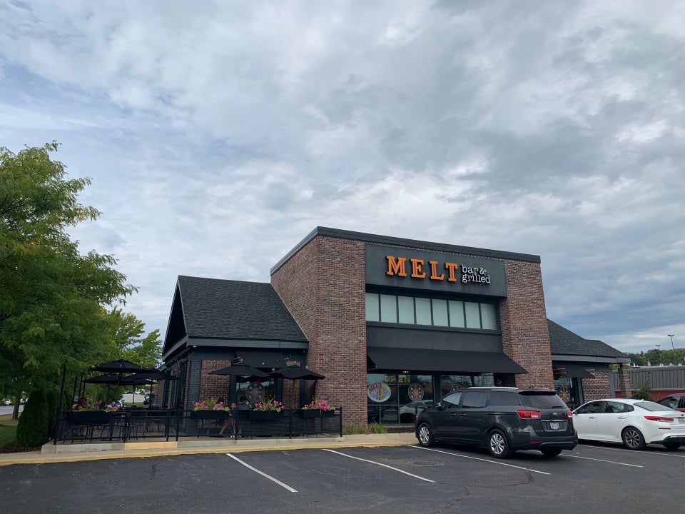 Melt Bar and Grilled 3921 Medina Rd, Akron