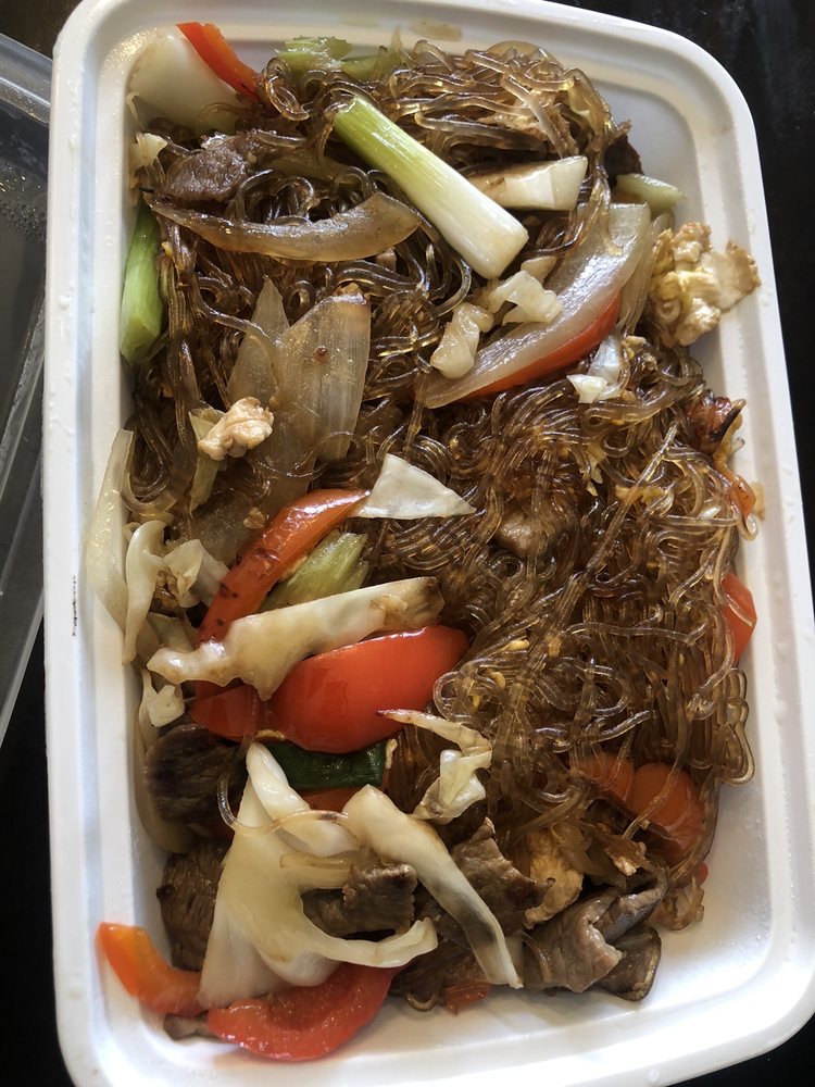 Lyeh Thai Food CarryOut 160 E Tallmadge Ave, Akron