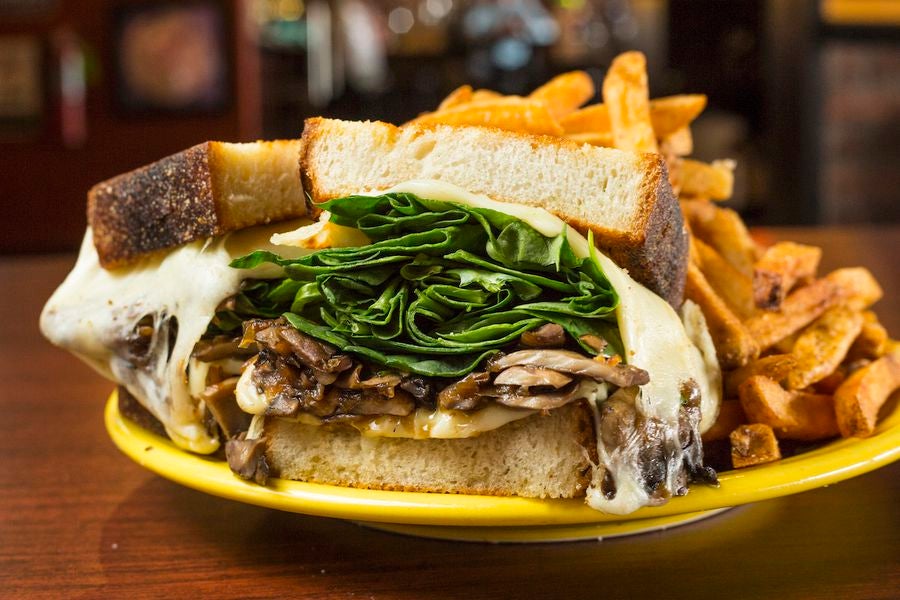 Melt Bar and Grilled 2733 Fairfield Commons Unit C, Beavercreek