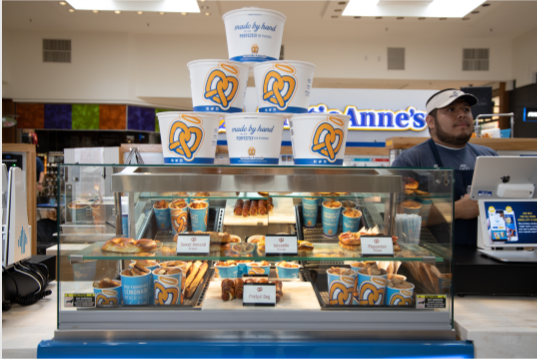 Auntie Anne's 2727 Fairfield Commons, Beavercreek