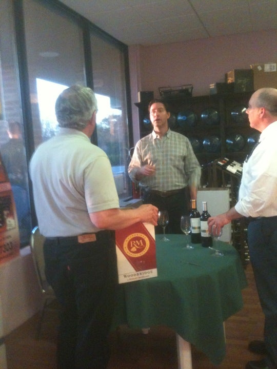 Colonial Beverage 8389 Mayfield Rd, Chesterland
