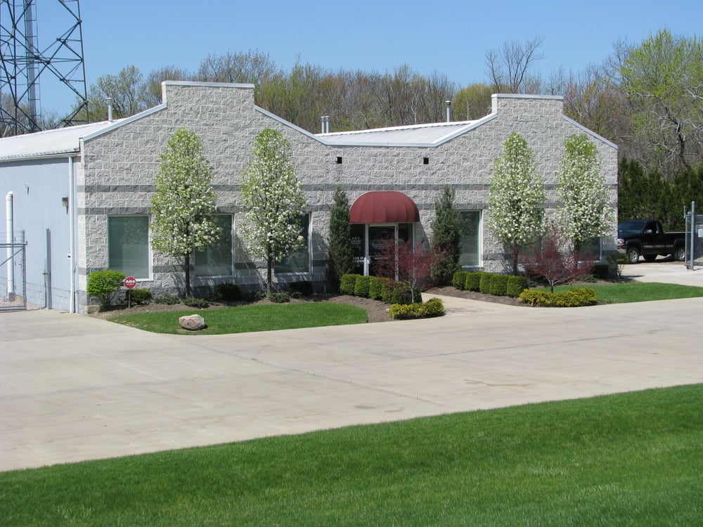 Geauga Unibody Collision Rpr 11574 Chillicothe Rd, Chesterland