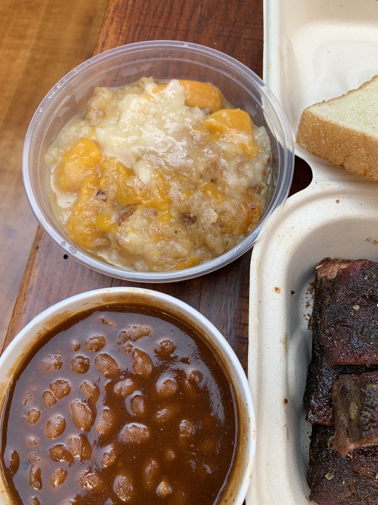 Just Q'in Barbecue Restaurant 975 E McMillan St, Cincinnati