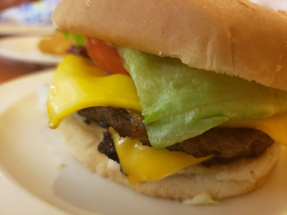 Steve's Diner 6850 Biddulph Ave, Cleveland